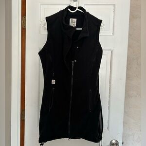 B & me black flannel vest size M